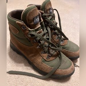 Vasque Men’s Hiking Boots
